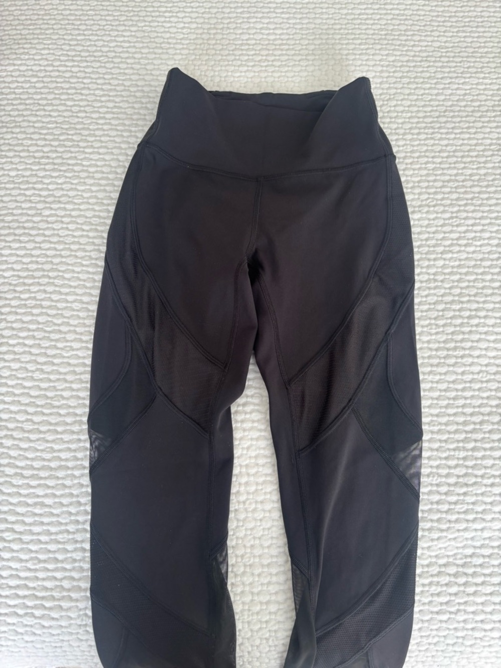 lululemon black mesh-panel workout leggings
